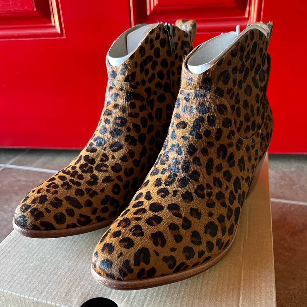 ✨Ugg Kingsburg Leopard Boots